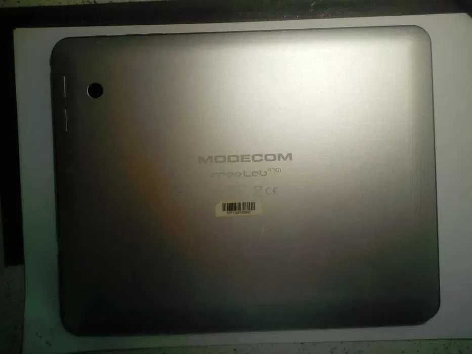 Планшет Modecom 9701. Большой экран
