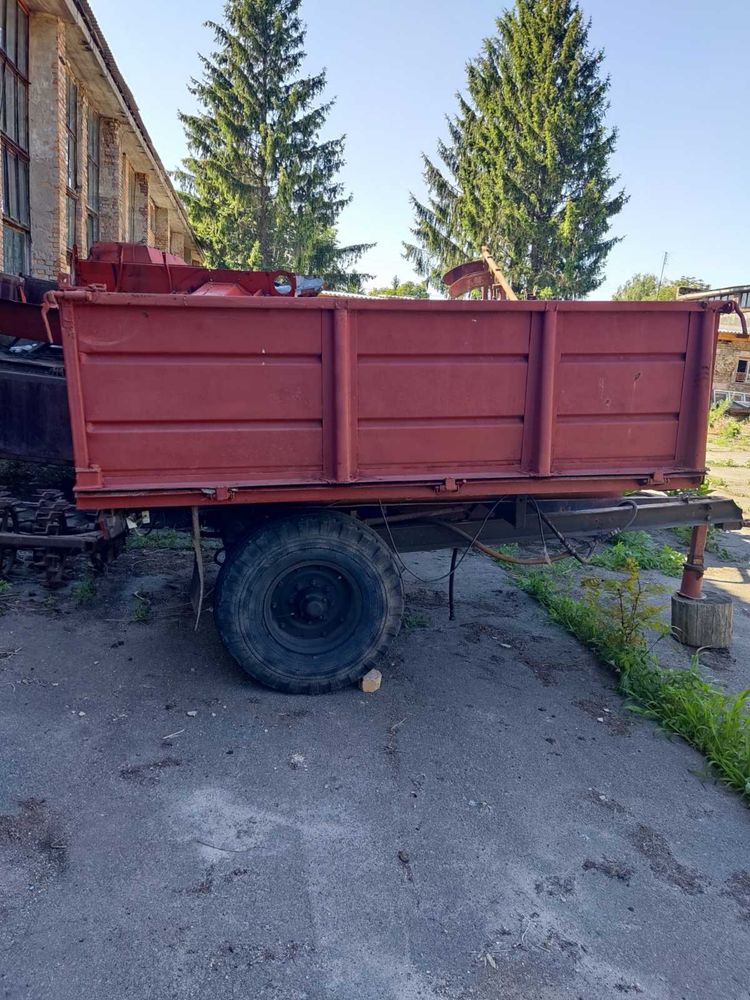 Причіп з запасним колесом