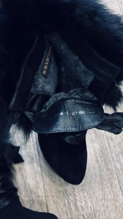 продам зимові ботигки на натуральному хутрі