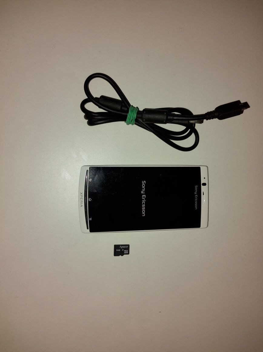 Sony Ericsson arc lt18i