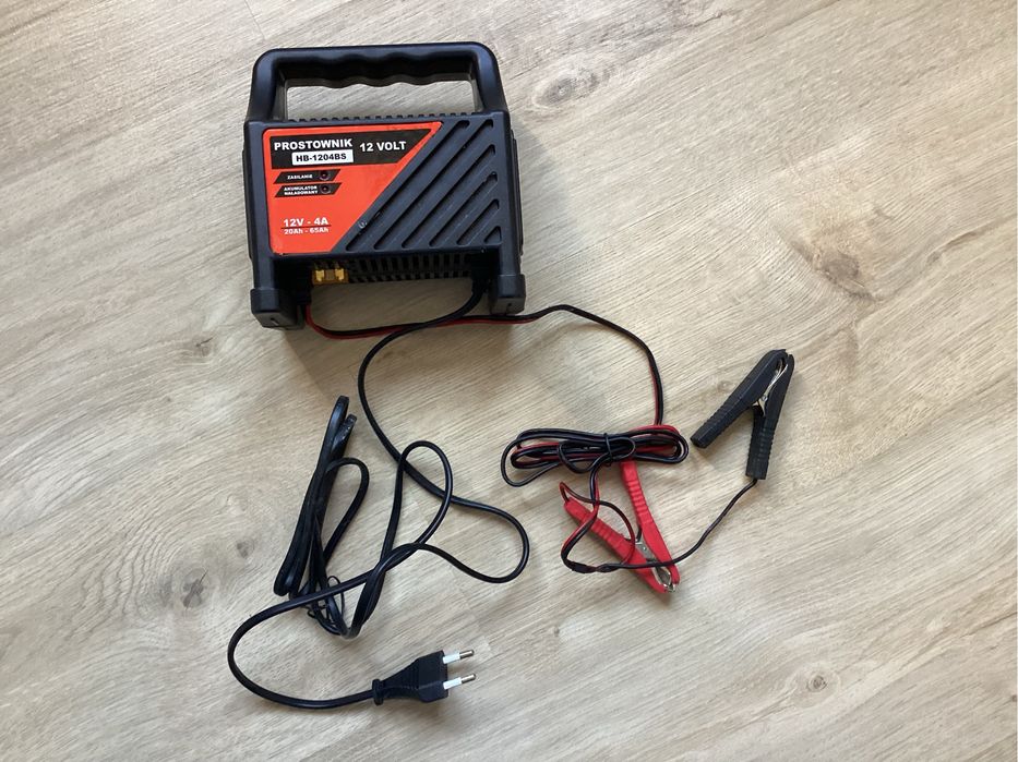 Prostownik akumulatorowy 12V