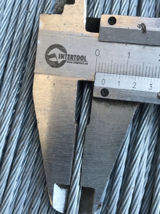 Продам трос   стальной оцинкований  5 мм