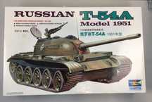 Vendo Kit de Modelismo Tanque T-54A 1:35 Novo com Acessórios Extras