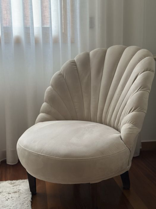 Poltrona bege dos anos 80 - como nova