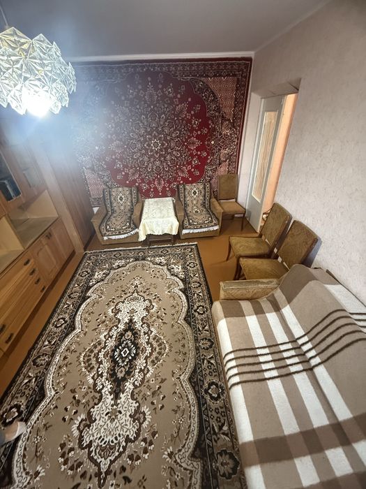 Здам 1 кім на Київській меблі та техніка