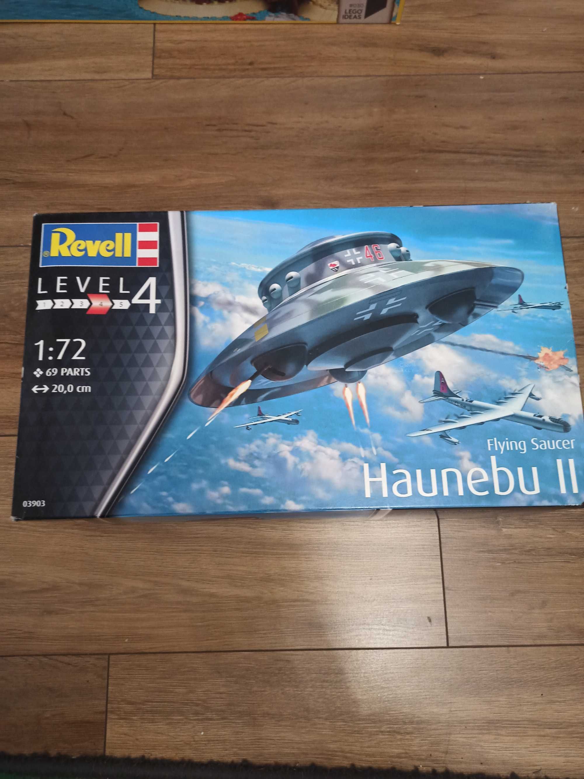 Haunebu II Flying soucer Revell model do sklejania 1:72