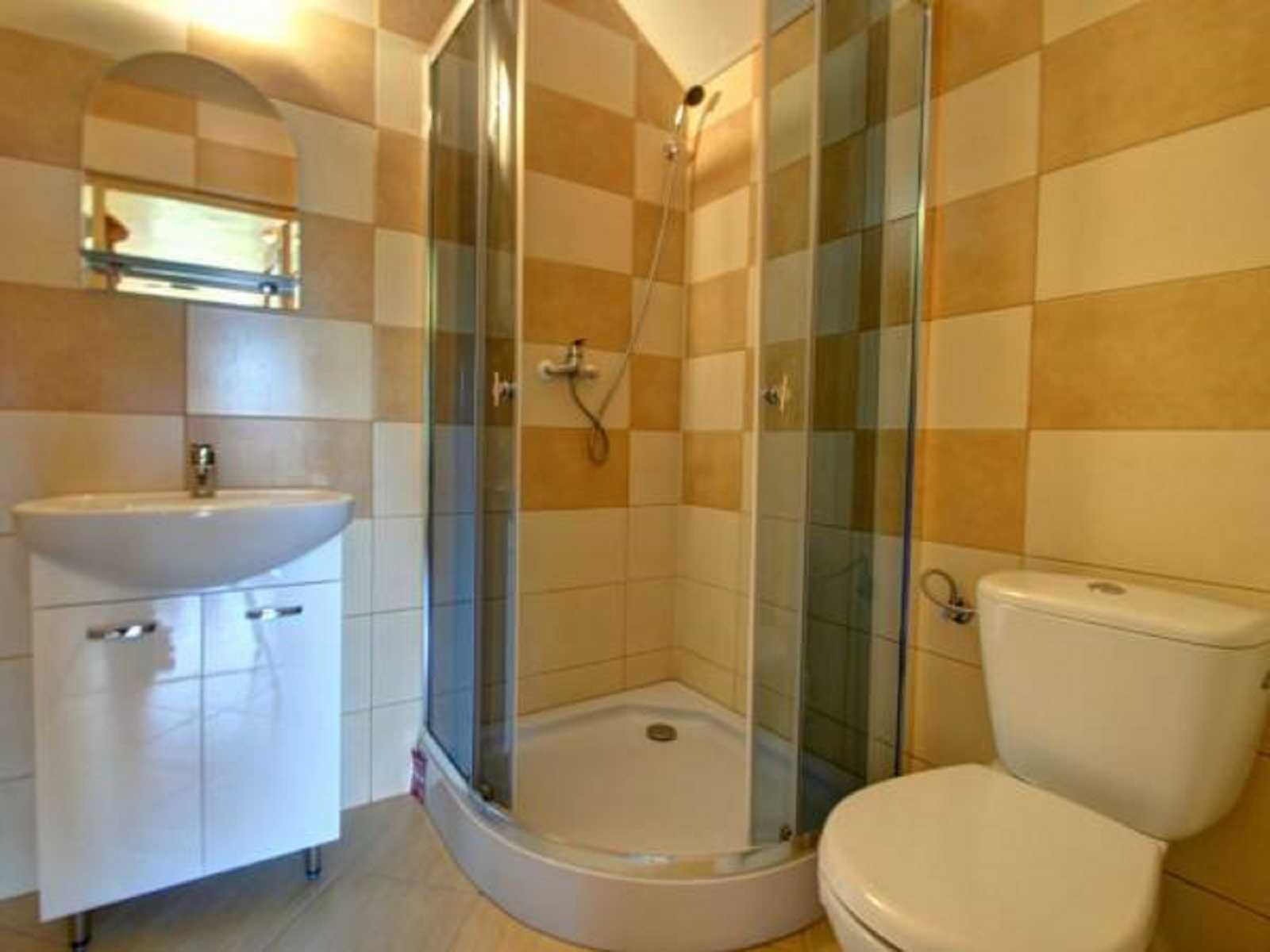 Pokoje do wynajęcia Zielone Wzgórze  nad jeziorem Białym.