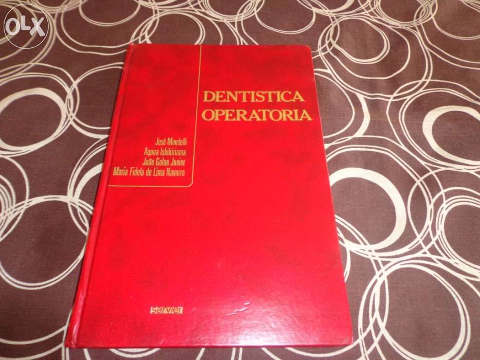 Livros de medicina dentária.