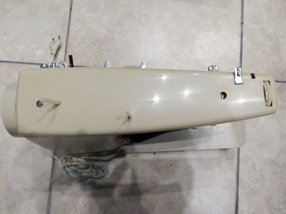 Maszyna do szycia SINGER / Nowy Lombard / Cz-wa