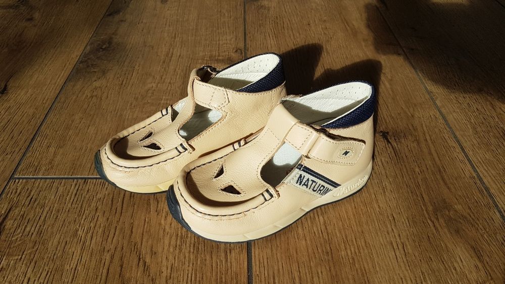 Nowe buty dziecięce Naturino Falcotto shock absorber r. 25