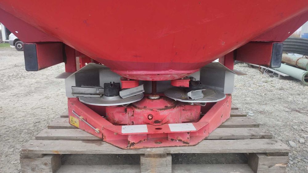 Rozsiewacz KUHN MDS 901 - hydraulika - nowe sita !