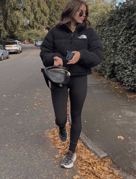 Жіноча куртка The North Face чорна тепла овчина / Зимова куртка ТНФ