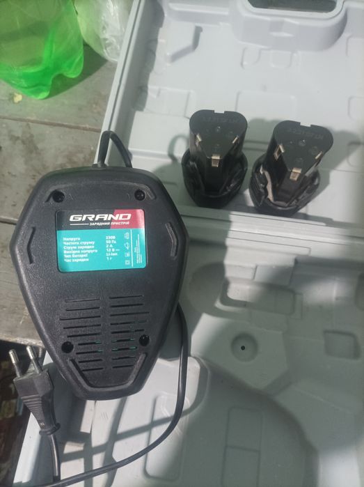 Шуруповерт, Grand