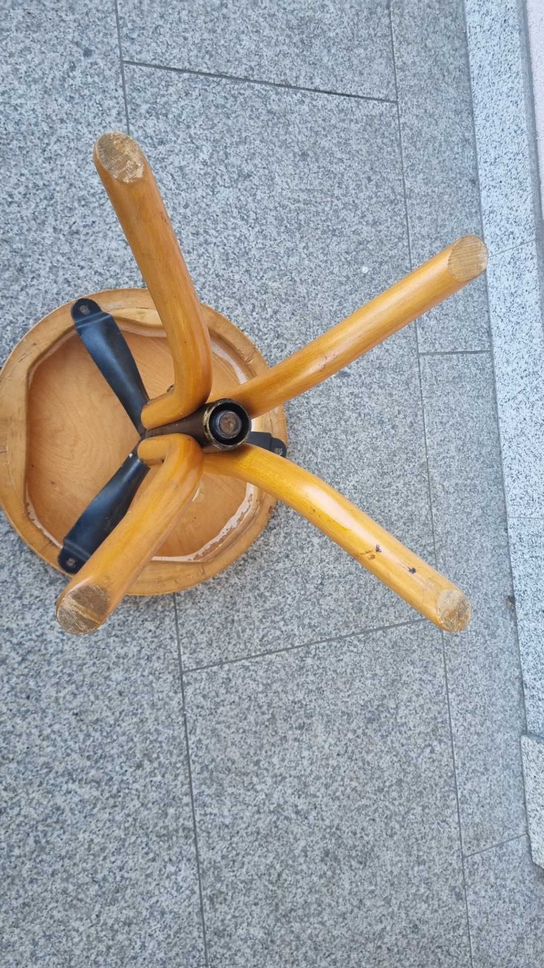 Taboret krzesło gięte do pianina obrotowe Ton Czechosłowacja PRL