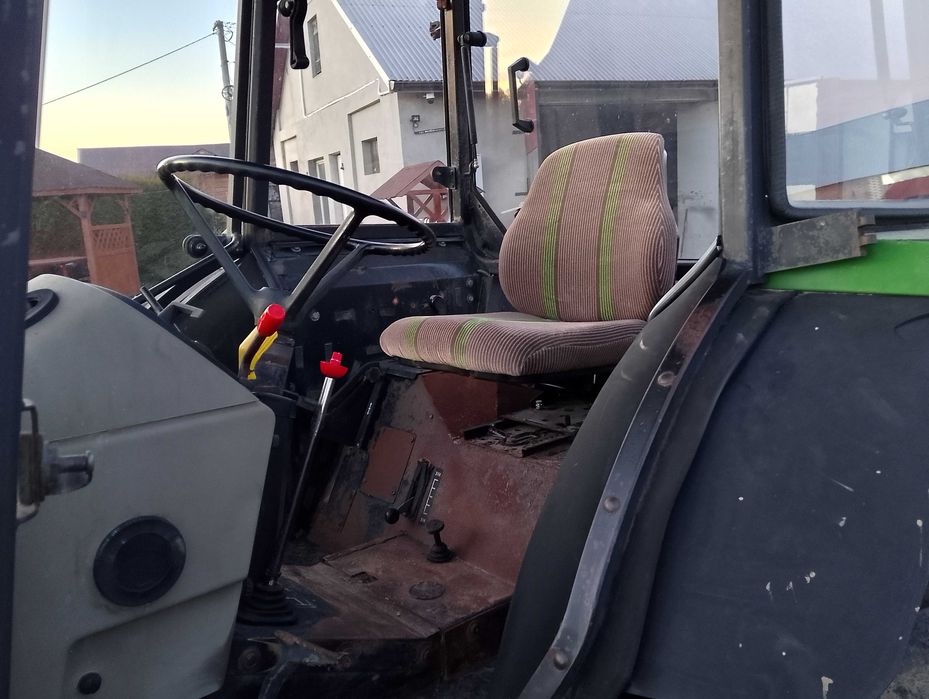 John Deere  nie MF, Renault