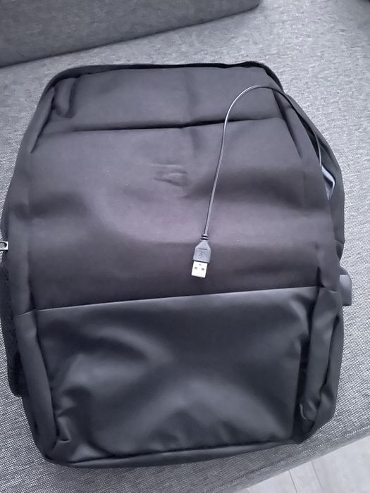 Nowy plecak z portem USB