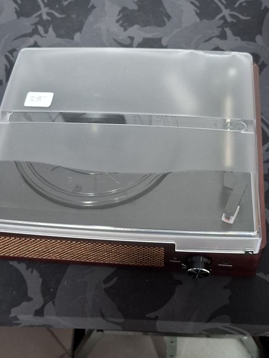 Gira discos com tampa danificada