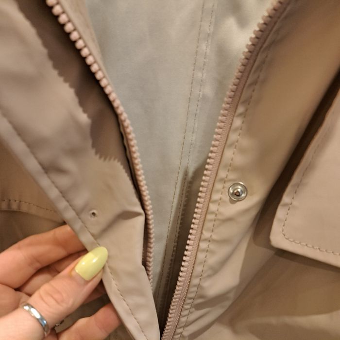 Płaszczyk damski przeciwdeszczowy