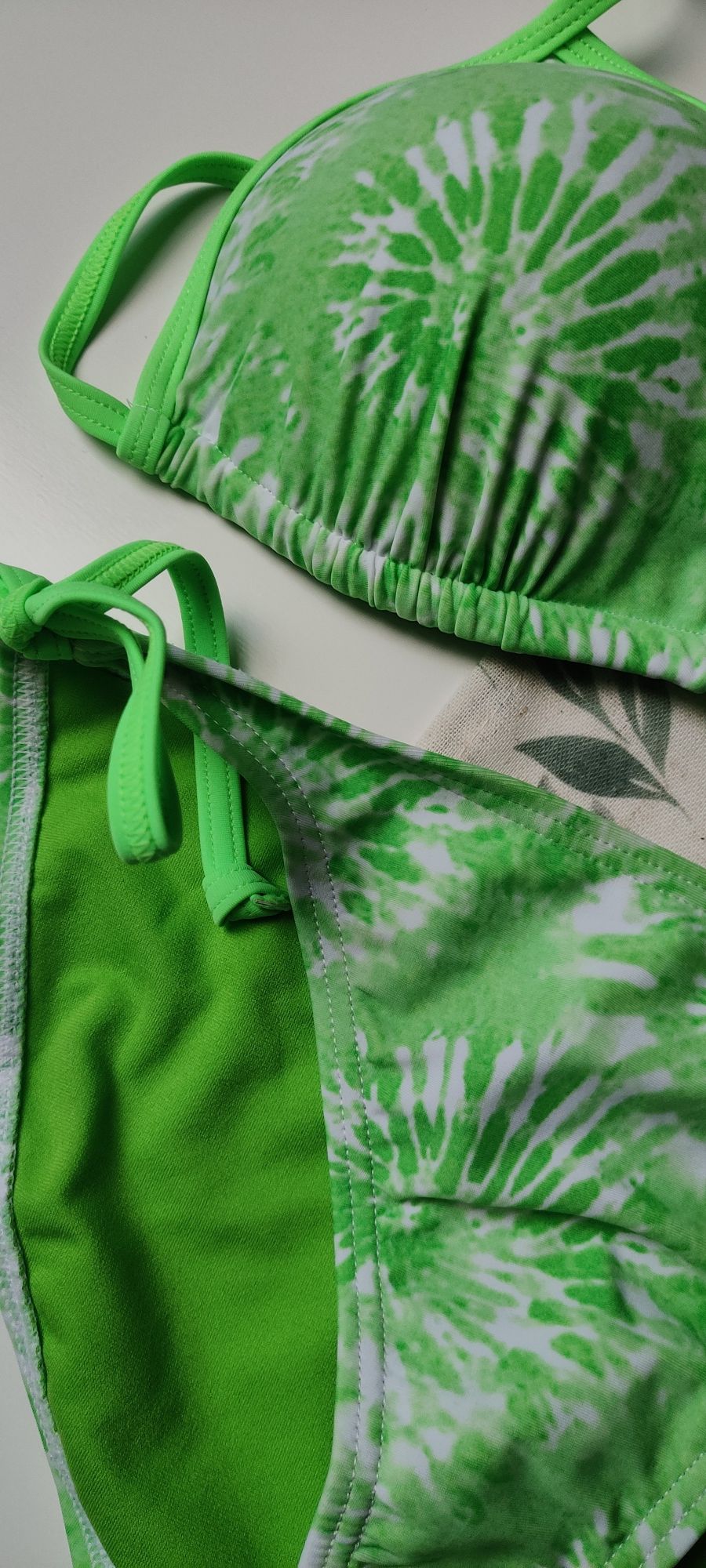 Nowe wiązane bikini rozm L