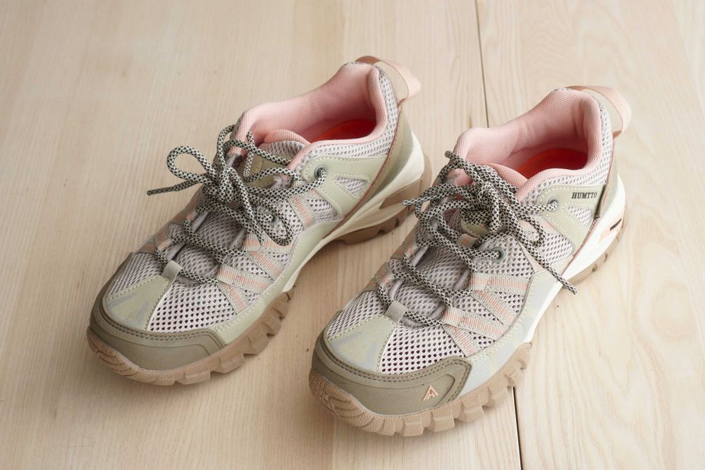 Трекінгові жіночи кроссівки (ботінки)