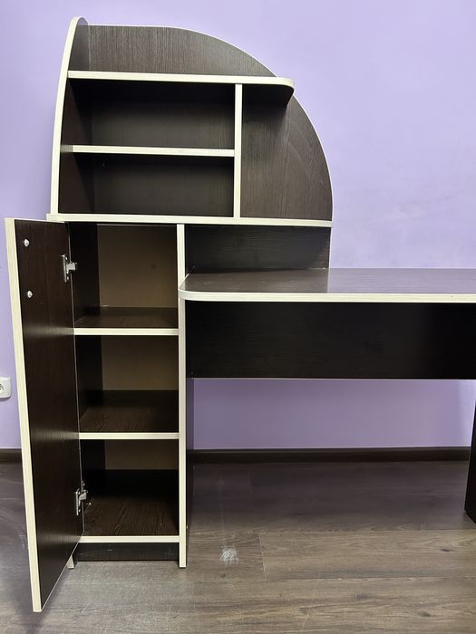 Продам письмовий дитячий стіл