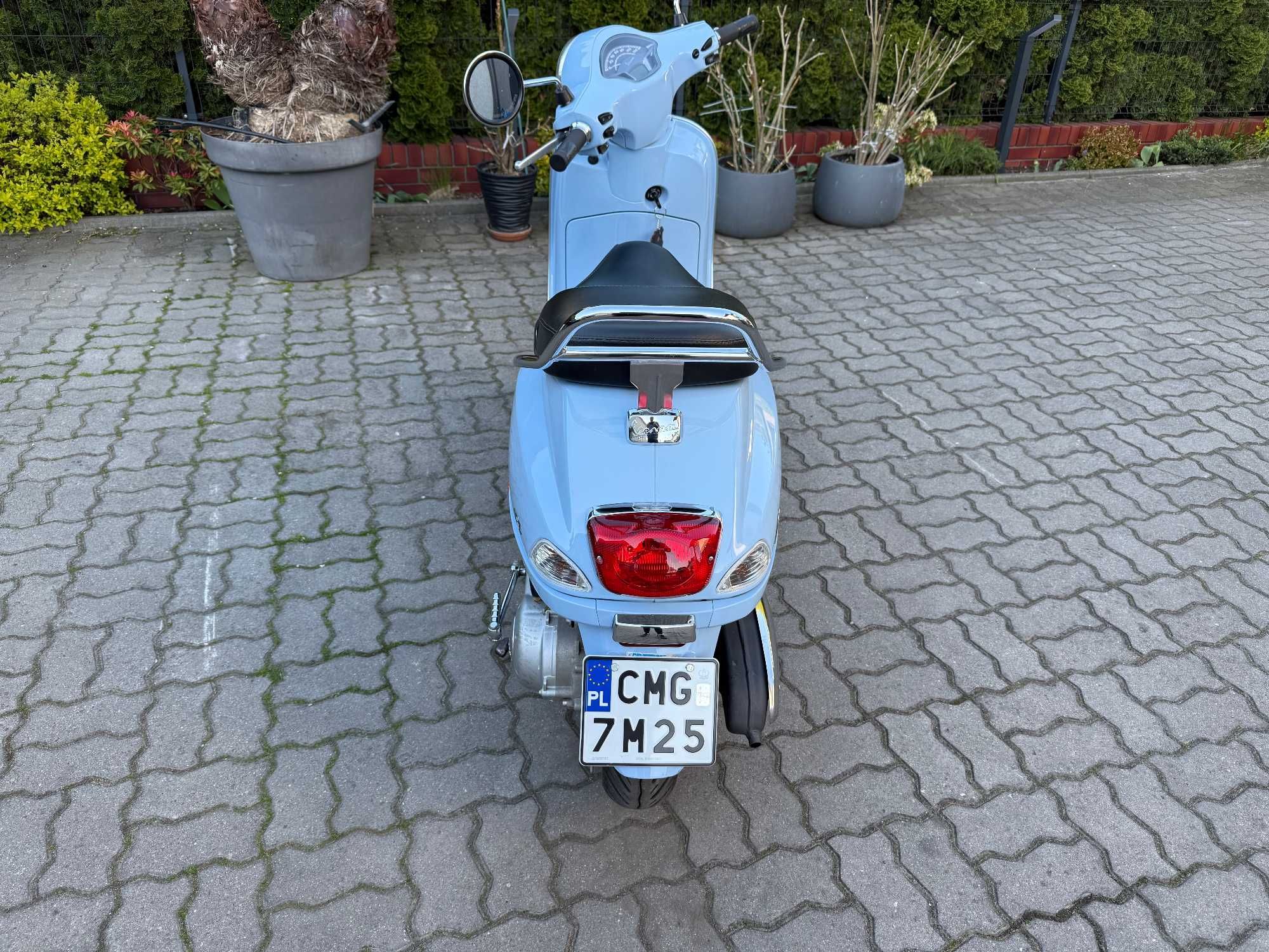 Vespa Primavera 2021r