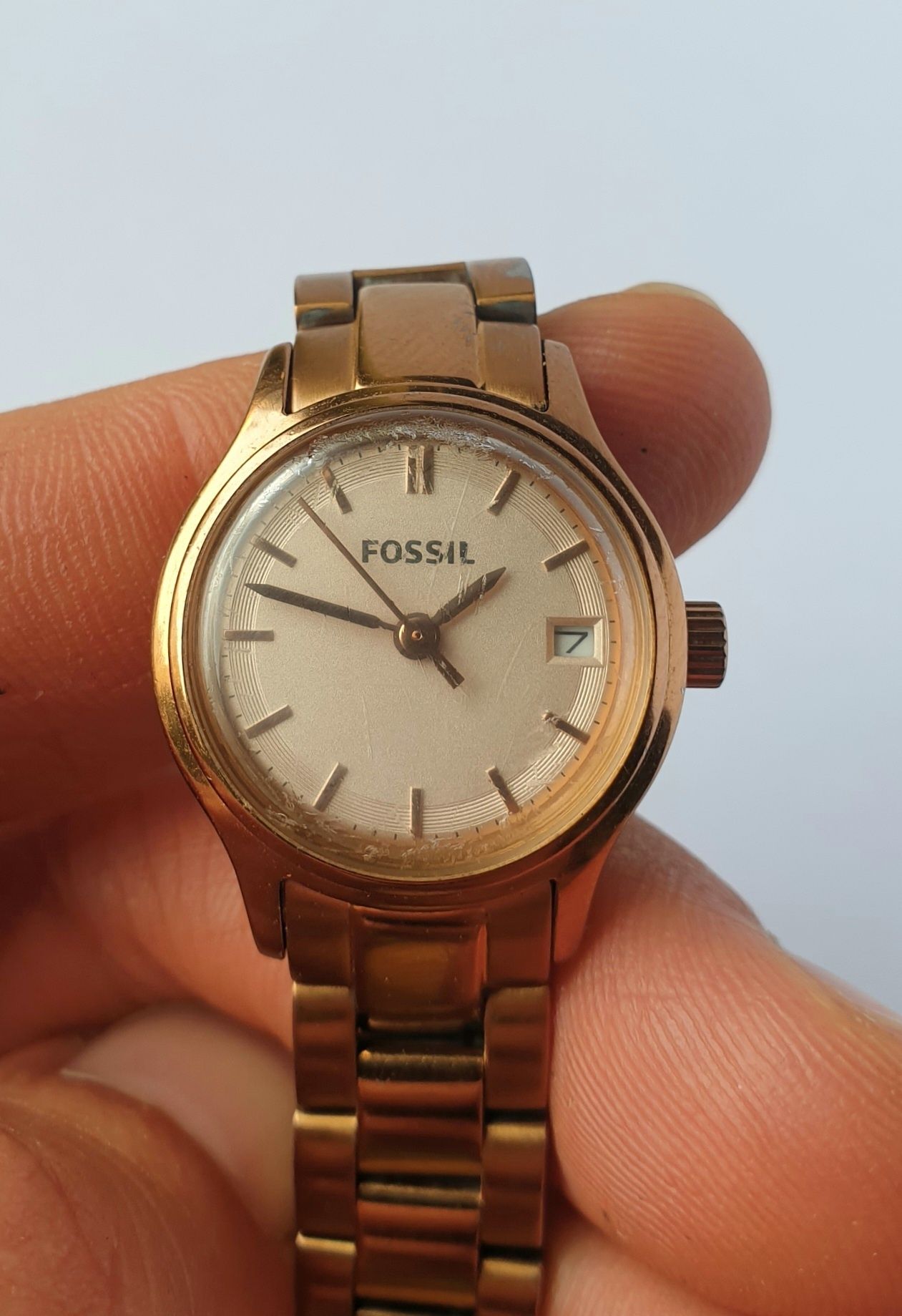 Zegarek damski Fossil złocony date-just