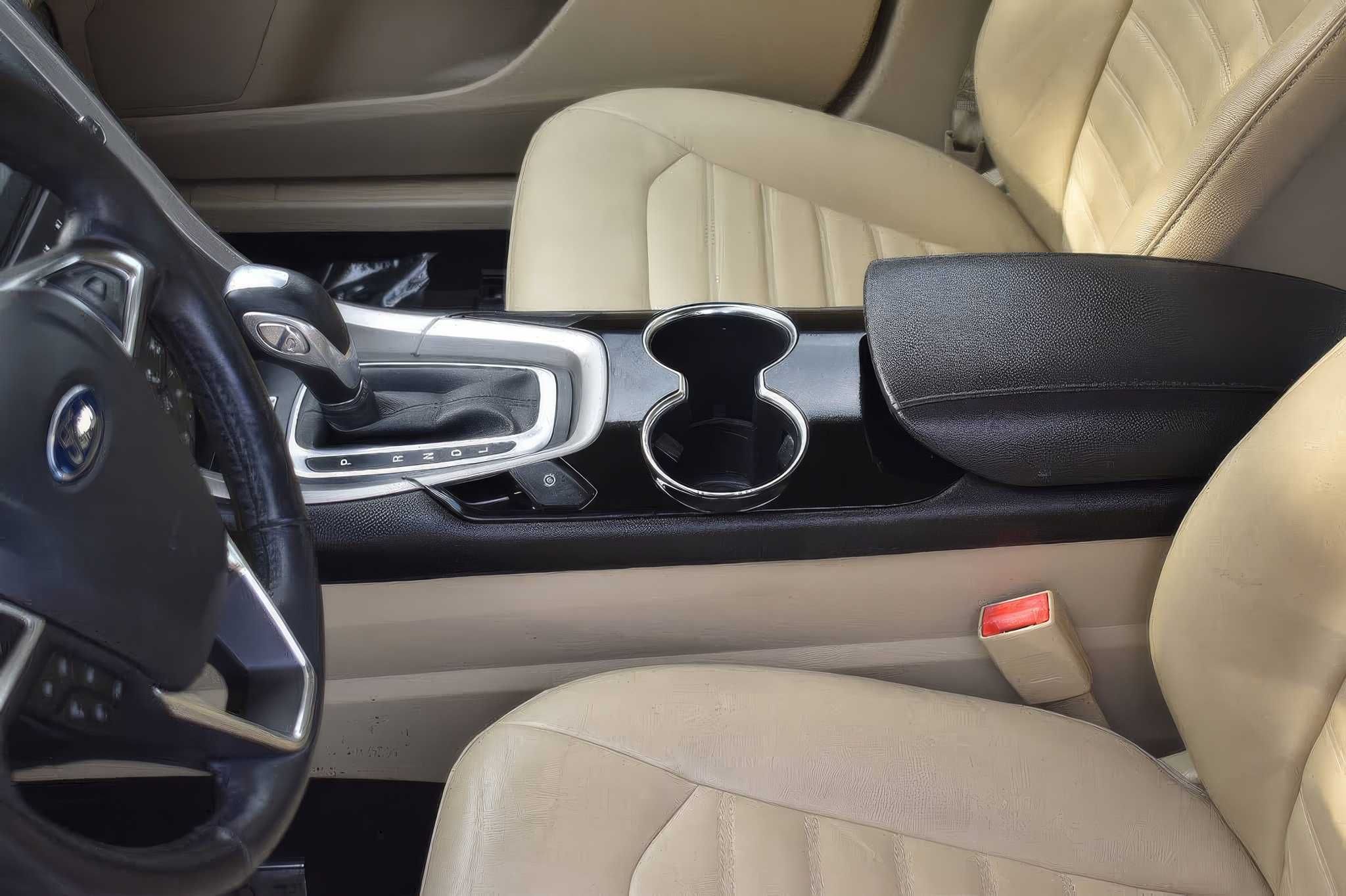 2014 Ford Fusion Hybrid SE