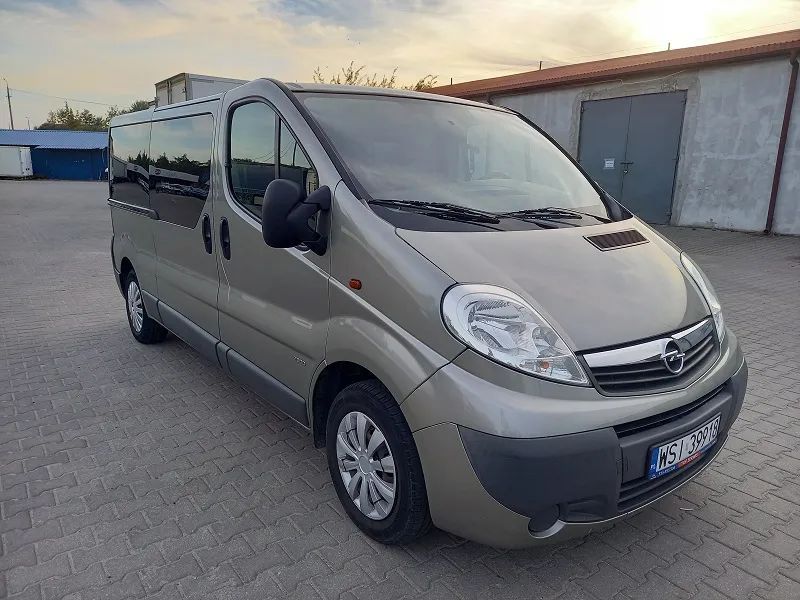 Renault Trafic Opel Vivaro 2.0cdti 9-osobowy 2010r. wersja long