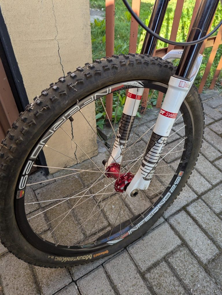 Rower Dirt 4x Dartmoor Hornet 4x