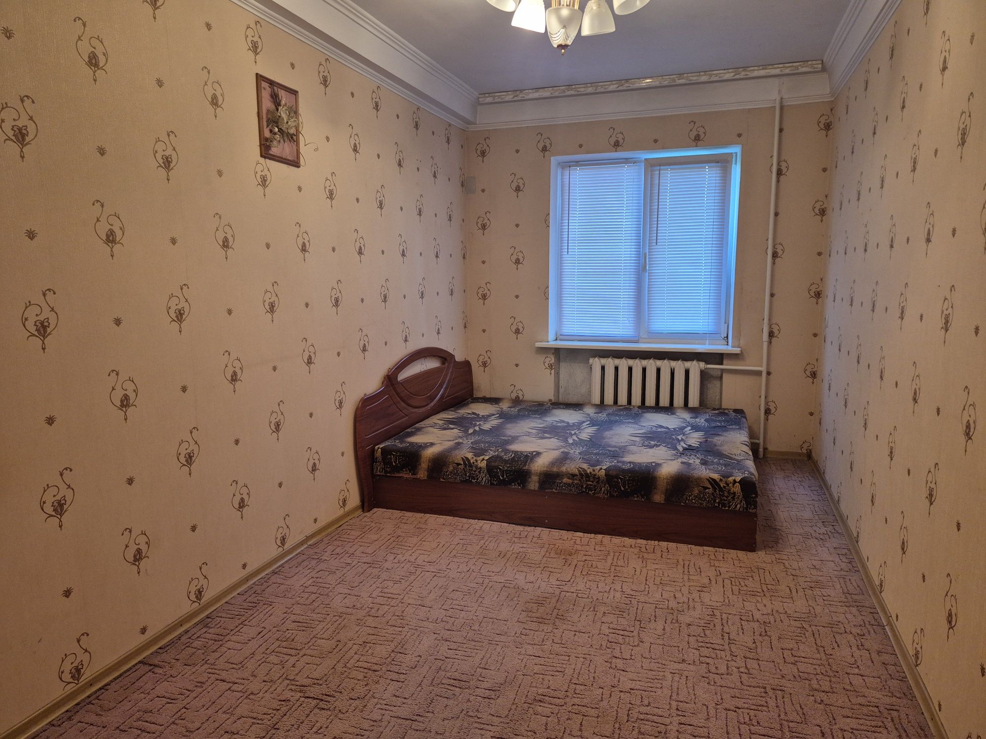 Сдам 2ух.комнатную квартиру р-н "ВАРУС" 5000гр.+ к.у.