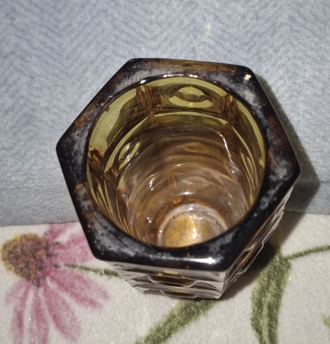 Unikatowy, miodowy piekny wazon heksagonalny Ząbkowice  PRL