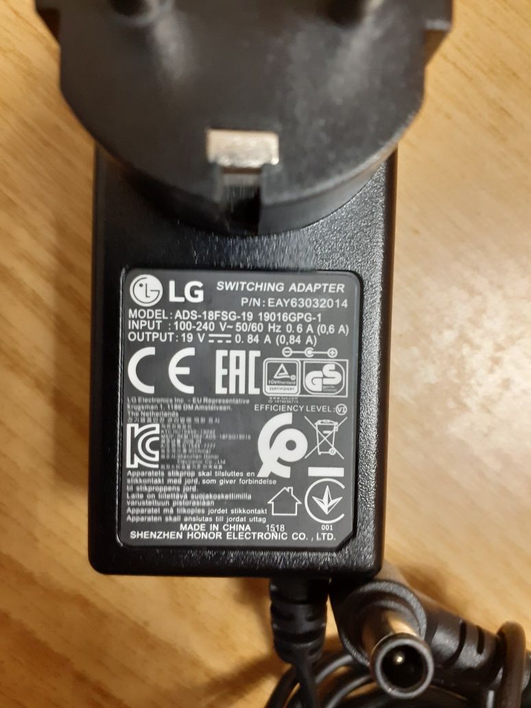 Монитор LG 22mp65hq-p