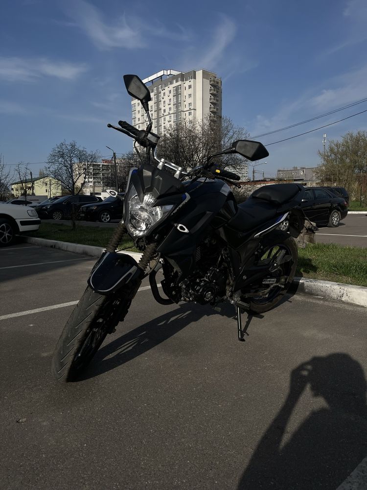 Продам мотоцык SPARK 200 r28