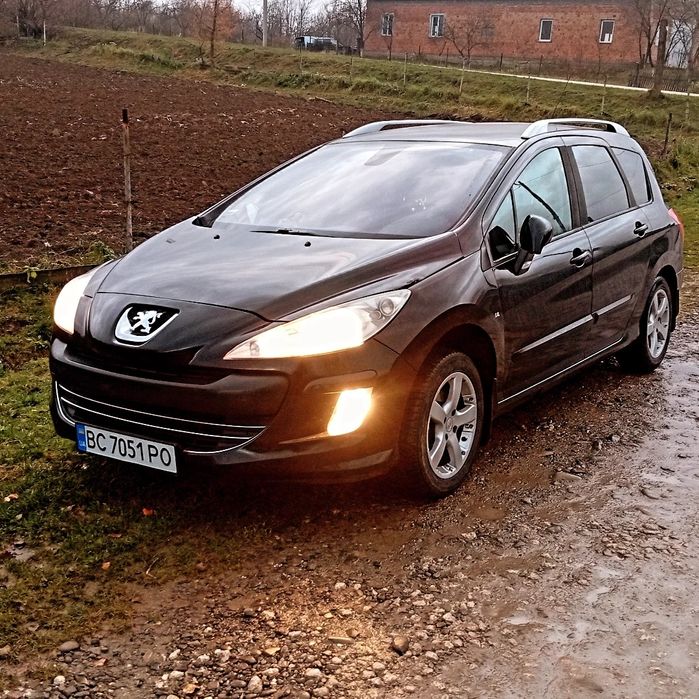 Продам причина продажі виїзд закордон