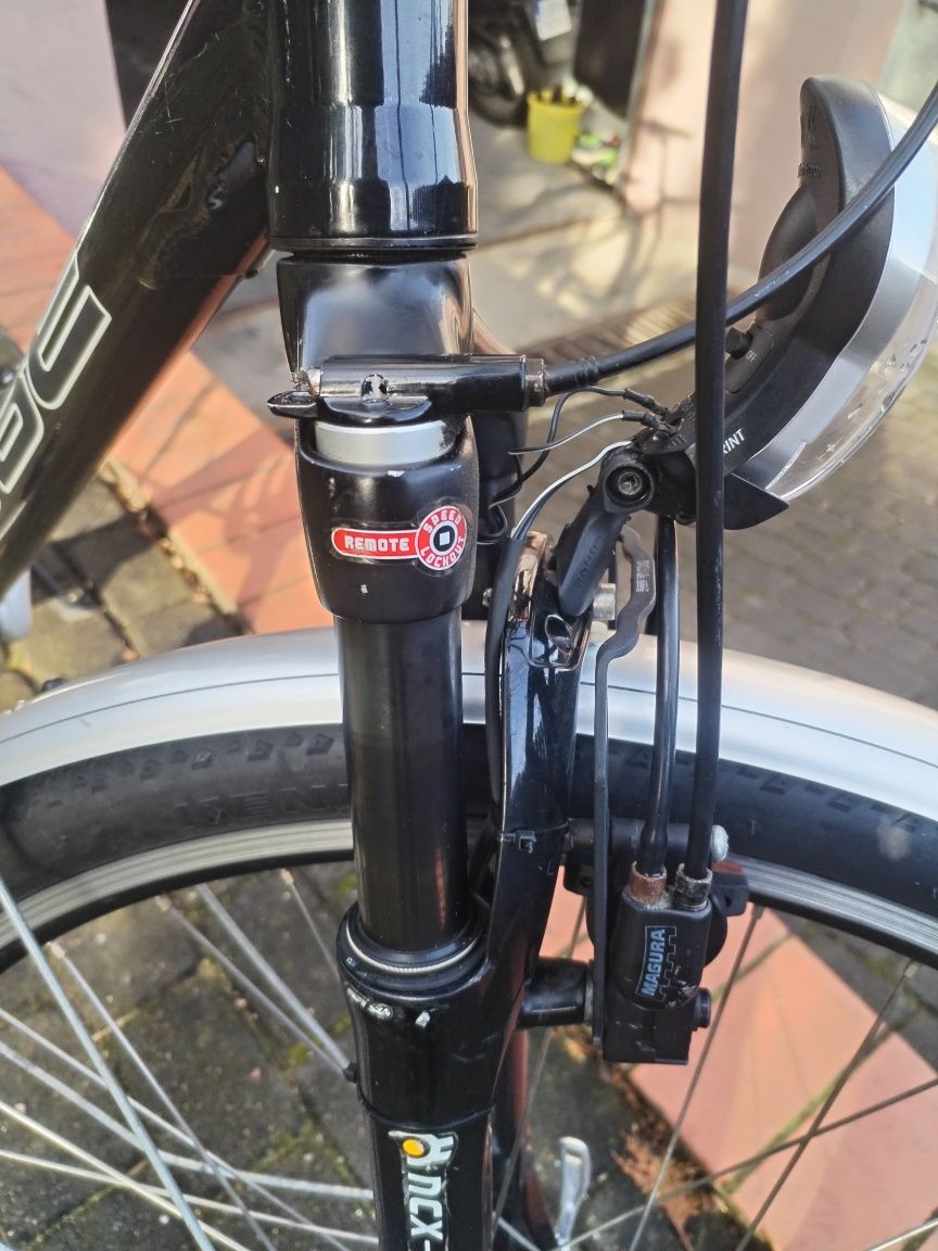 Rower miejski- trekkingowy CUBE Delhi. Shimano Deore XT. Hydrauliczne