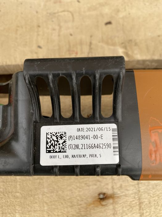 Проводка салону Tesla Model Y коса магістраль