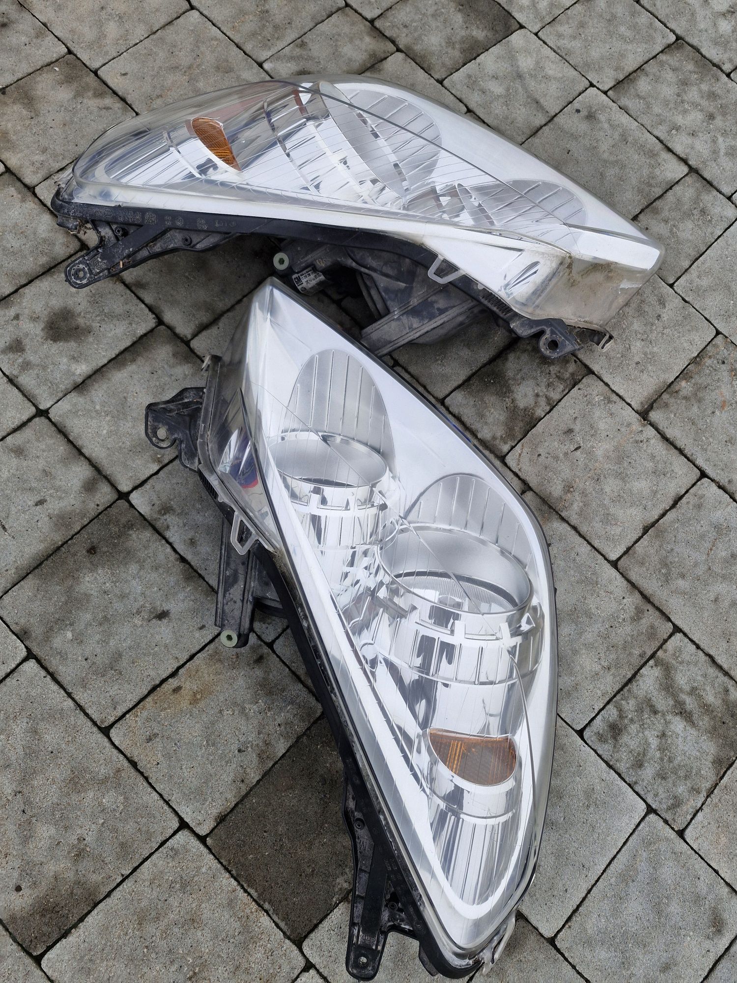 Фара ліва права фари Opel Astra H 2004-2012 БІЛІ