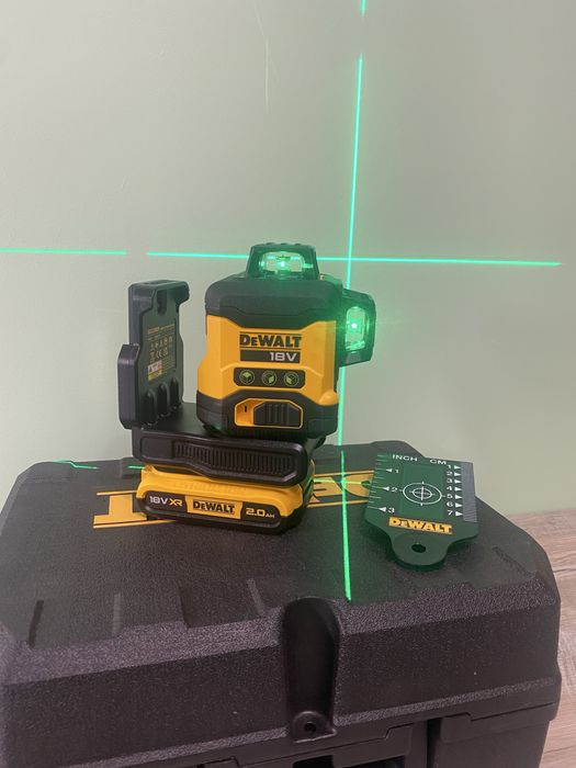 Лазер dewalt dcle34031d1