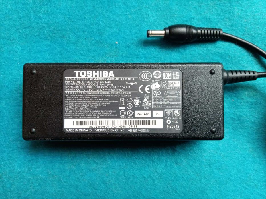 Зарядное устройство блок питания Toshiba PA-1750-09 (PA3468E-1AC3)