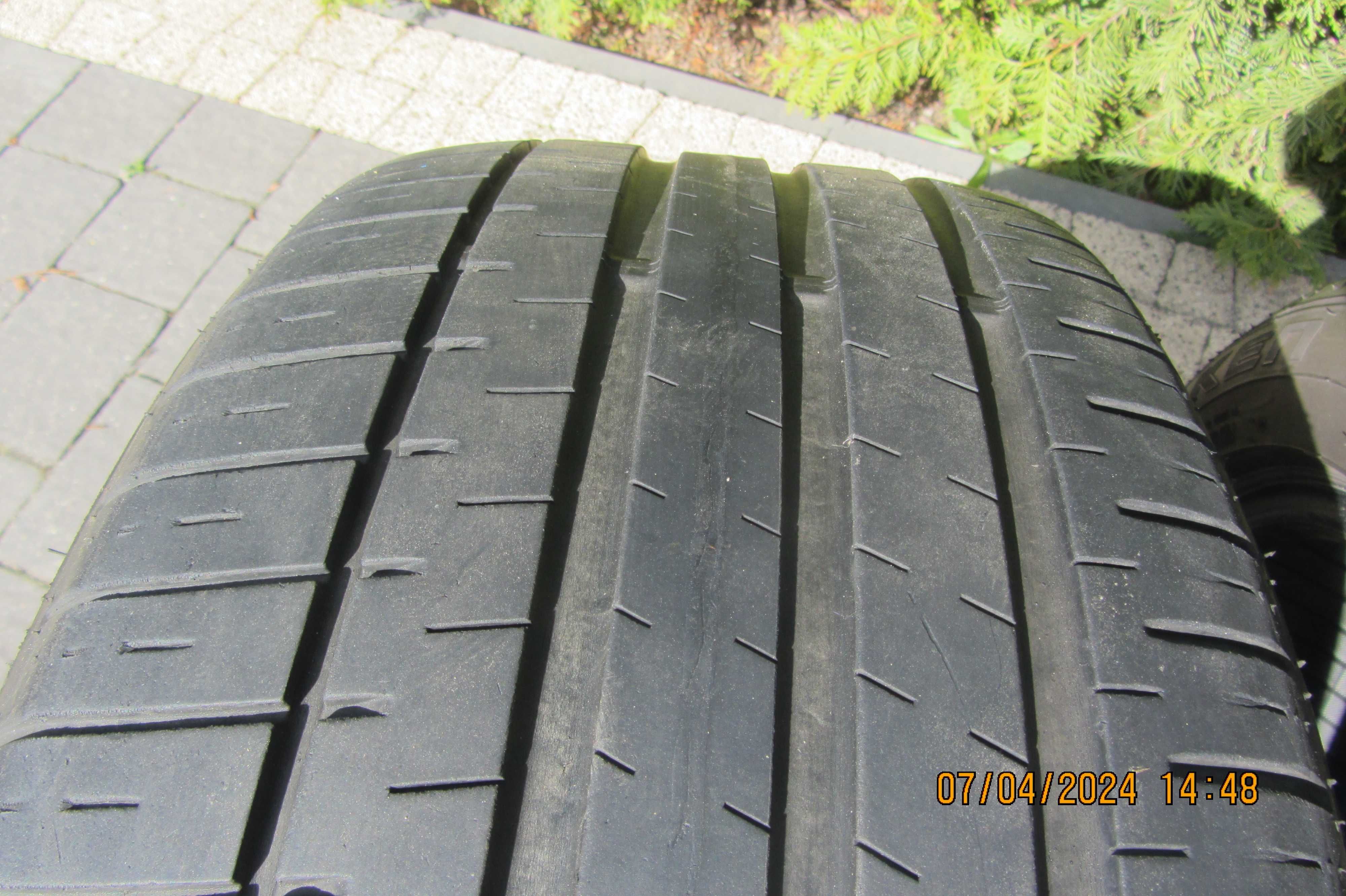 Opony letnie  FALKEN 225/50 R17