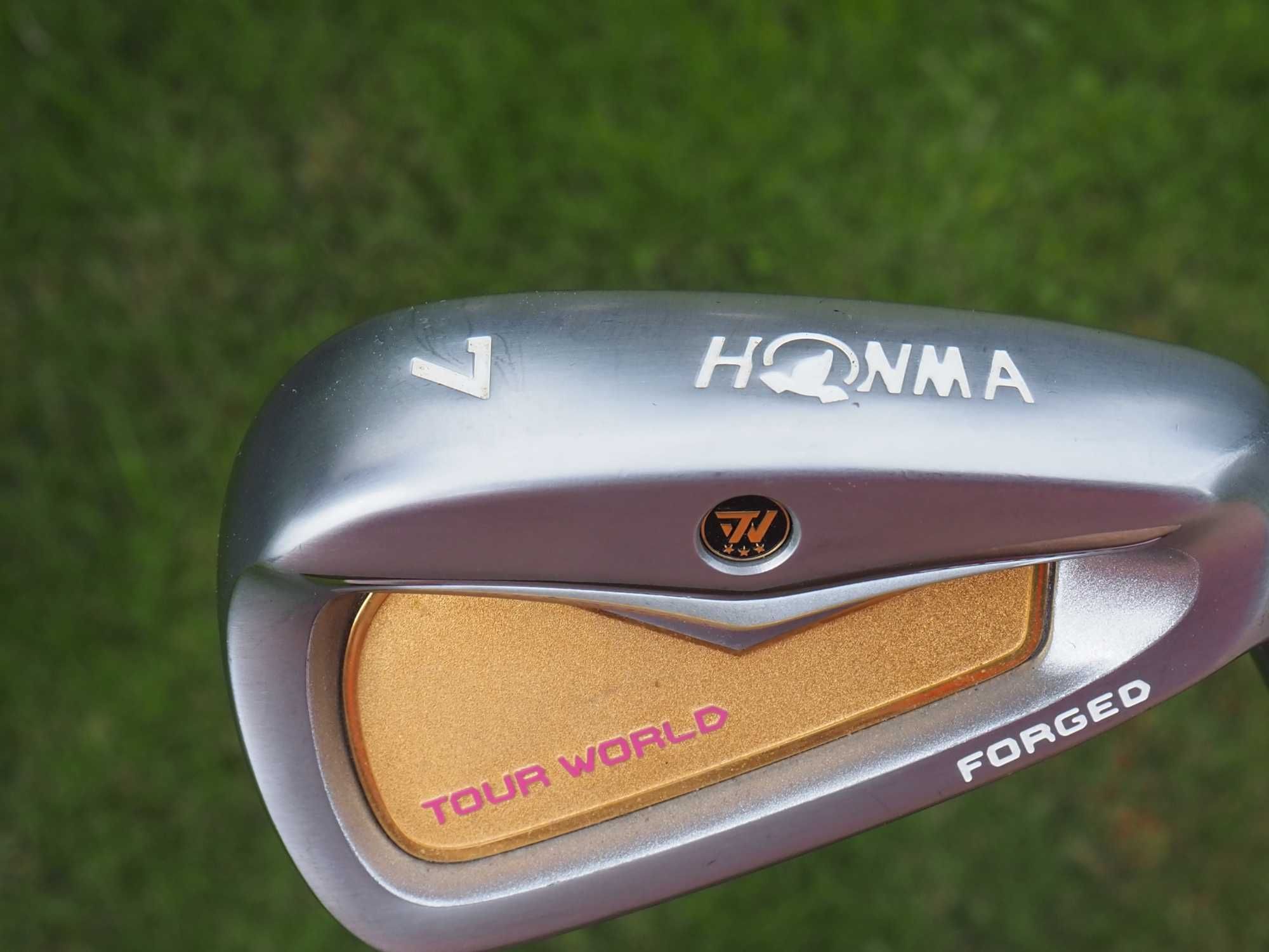 Kij do golfa Honma Tour World Forged TW717P IRON 7  3 gwiazdkowa
