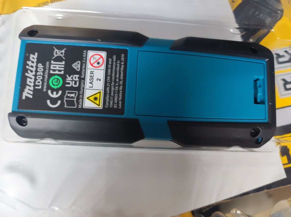 Дальномер Makita LD030P