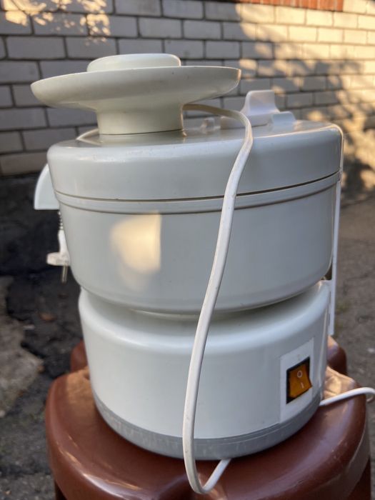 Соковижималка електрична