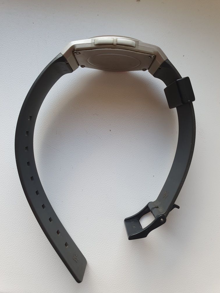 Вінтажний годинник Casio. В колекцію.