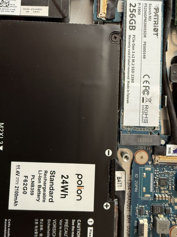 Dell Inspiron 5370, i3 8th, 8/256GB, nowa bateria, idealny stan