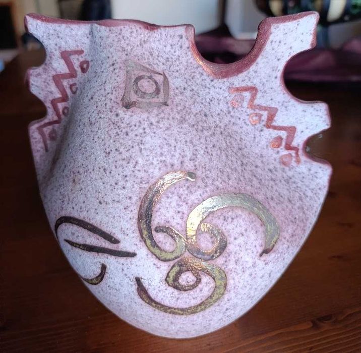 Jarra artesanal decorada