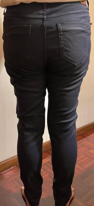 Calça acetinada azul marinho
