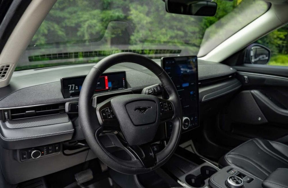 Ford Mustang Mach-E Premium      2022