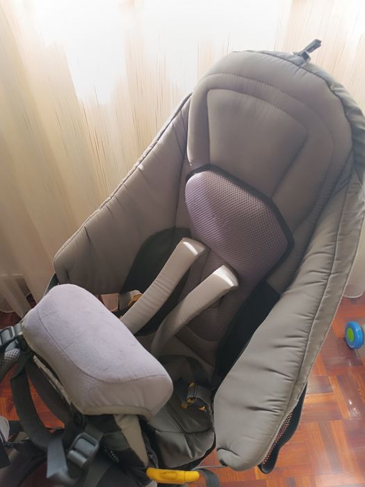 Porta-Bebé Caminhada Deuter Kid Comfort
